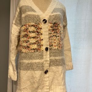 Pol oversized sweater cream with colorful middle designs size small cotton blend